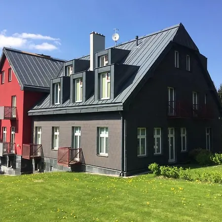 302 Апартаменты