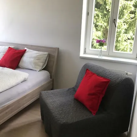 302 Апартаменты *